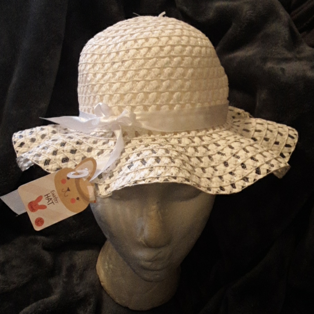 White Wicker style Child's Hat